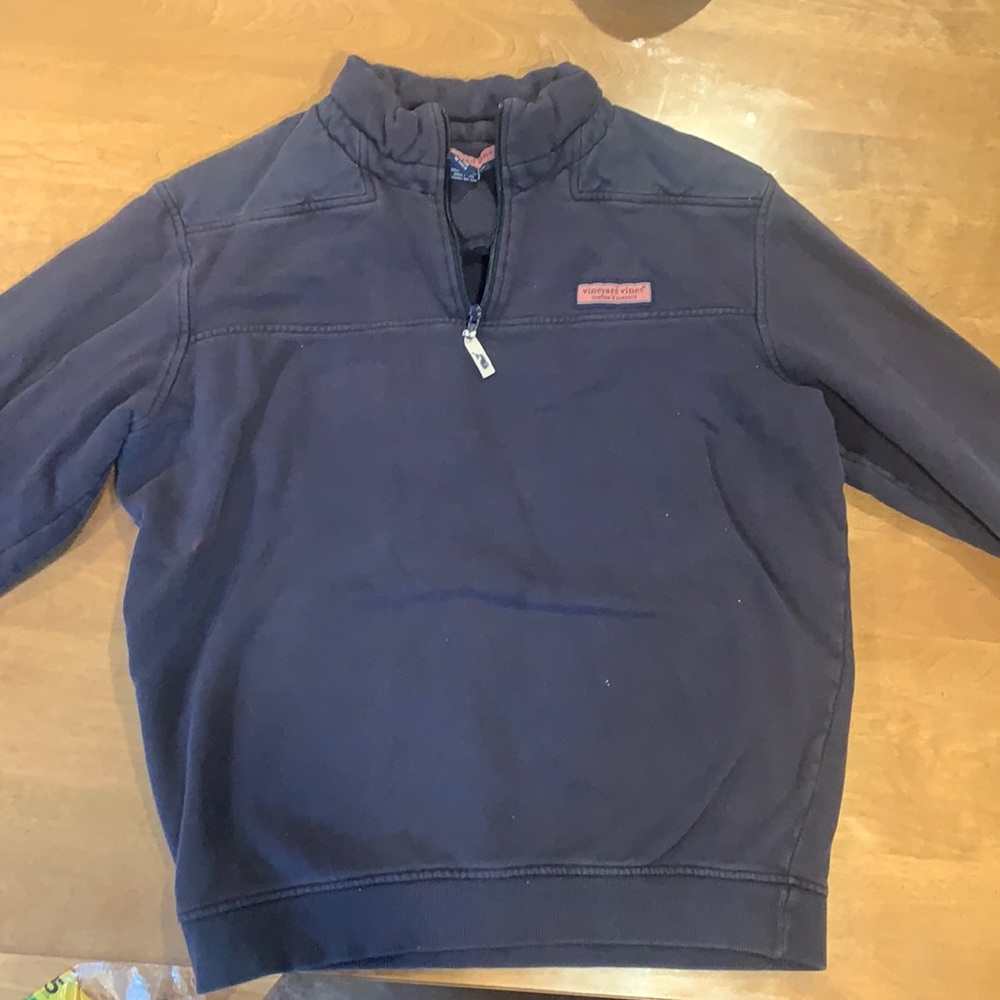 dark blue vineyard vines sweatshirt